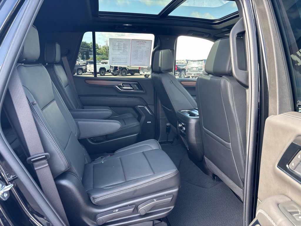 Used 2026 GMC Yukon Denali w/ Sun & Power Step Package AWD/4WD image 29