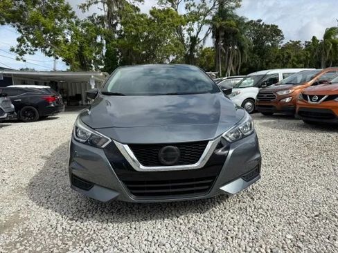 Used 2020 Nissan Versa S image 2