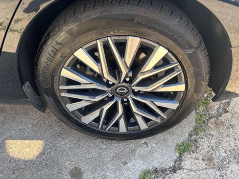 Used 2025 Nissan Altima 2.5 SV FWD image 29