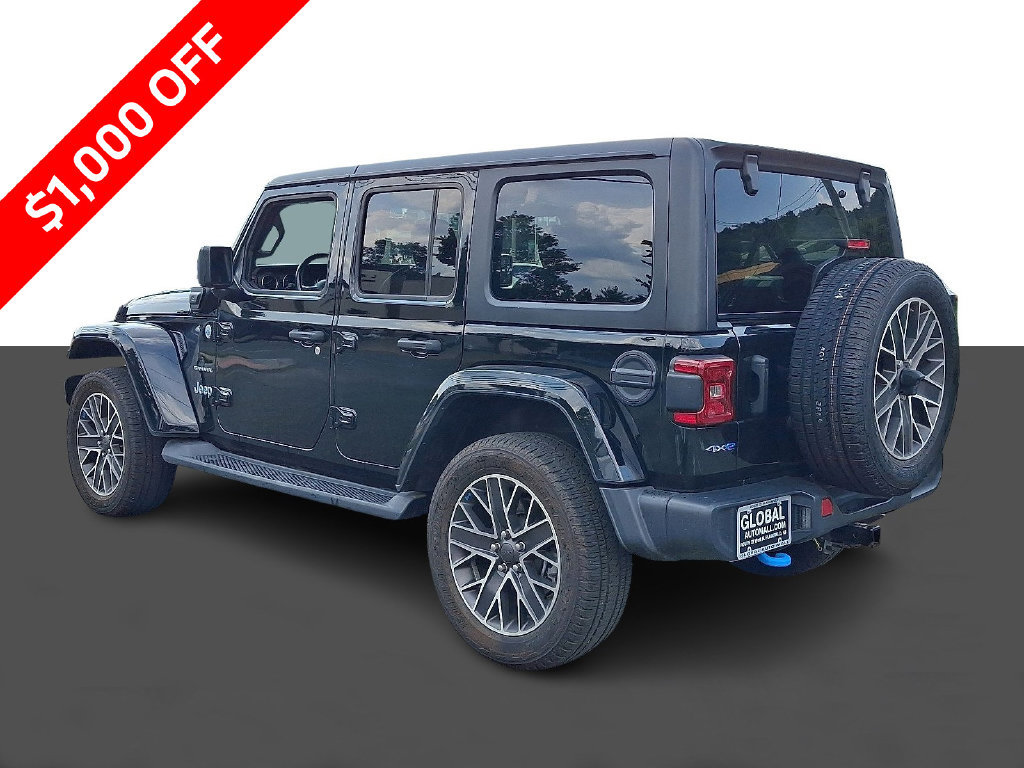 Used 2023 Jeep Wrangler Unlimited Sahara w/ Dual Top Group AWD/4WD image 5