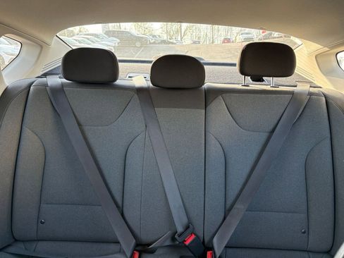 Used 2025 Kia K4 LXS image 37