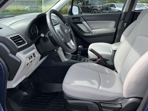 Used 2017 Subaru Forester 2.5i AWD/4WD image 10