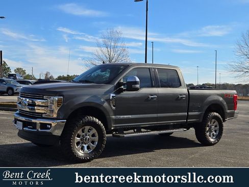 Used 2019 Ford F250 Lariat w/ Chrome Package image 1