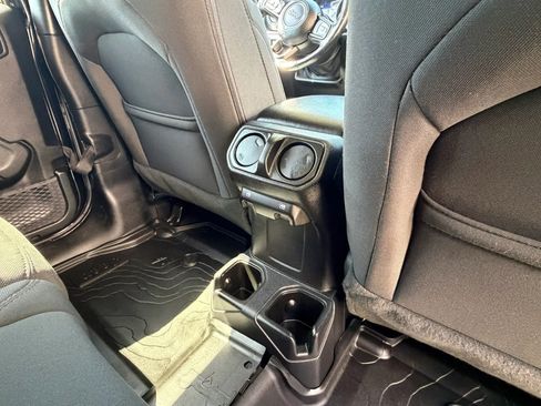 Used 2020 Jeep Wrangler Unlimited Sport AWD/4WD image 16