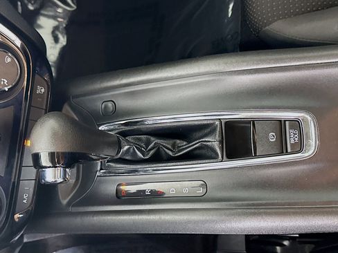 Used 2019 Honda HR-V LX image 20