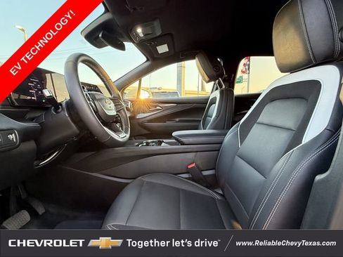 Used 2024 Chevrolet Blazer EV LT AWD/4WD image 25