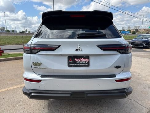 New 2026 Mitsubishi Outlander Trail Edition image 5