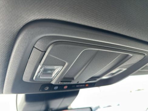 Used 2022 Chevrolet Silverado 1500 Custom image 19