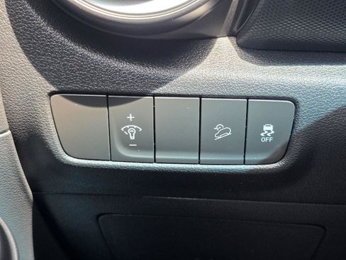 Used 2023 Hyundai Kona SEL AWD/4WD image 11