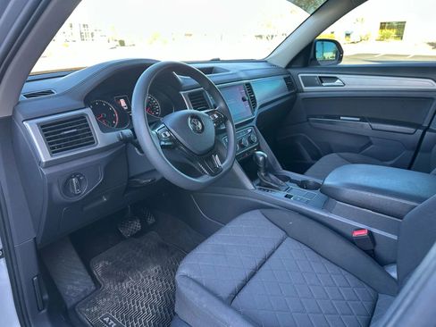 Used 2018 Volkswagen Atlas Launch Edition image 9