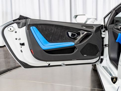 Used 2022 Lamborghini Huracan EVO image 30