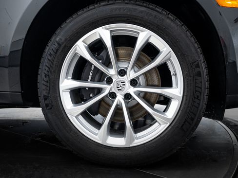 New 2026 Porsche Macan image 11