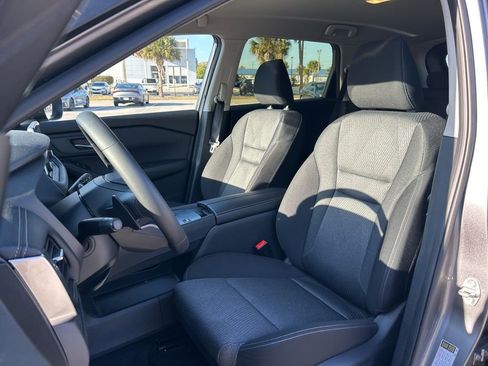 Certified 2025 Nissan Rogue SV image 22