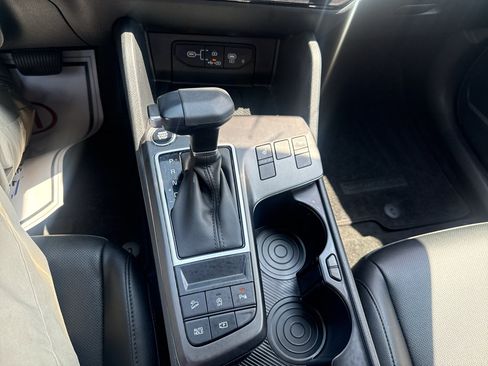 Used 2026 Kia Sportage EX FWD image 13