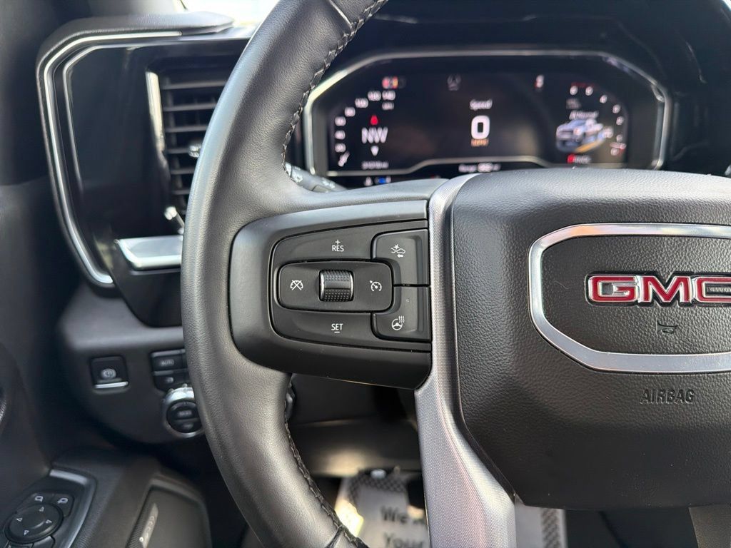 Used 2025 GMC Sierra 2500 SLT AWD/4WD image 18