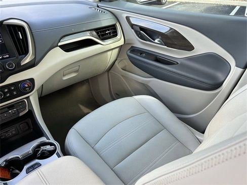 Used 2023 GMC Terrain Denali w/ Denali Premium Package image 12