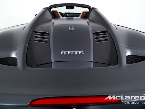 Used 2022 Ferrari F8 Tributo RWD image 25