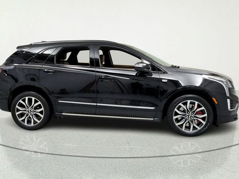 Certified 2022 Cadillac XT5 Sportv w/ Platinum Package AWD/4WD image 6