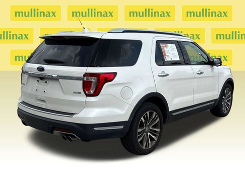 Used 2018 Ford Explorer Platinum AWD/4WD image 4