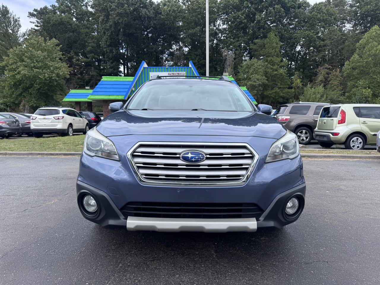 Used 2015 Subaru Outback 2.5i Limited AWD/4WD image 2