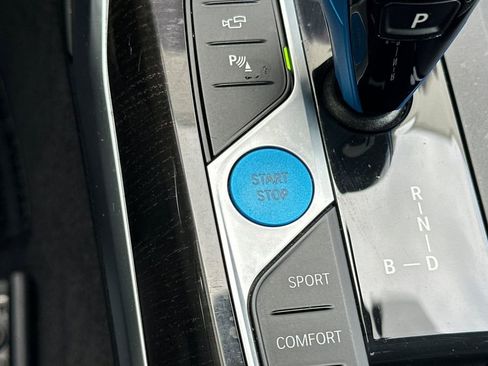 Used 2023 BMW i4 eDrive35 image 25