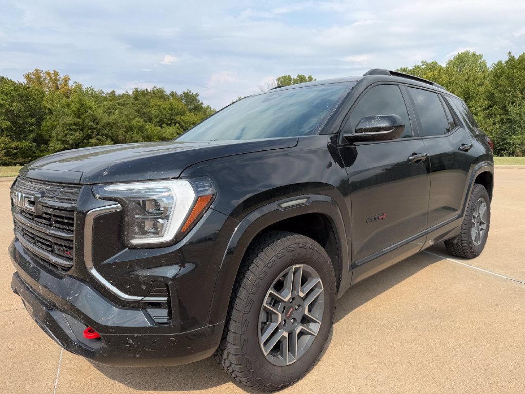 Used 2026 GMC Terrain AT4 w/ Convenience Package III AWD/4WD image 9