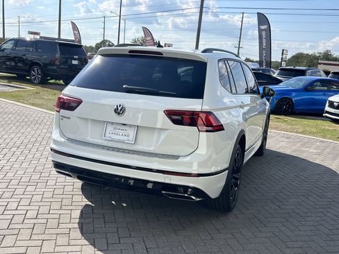 Used 2021 Volkswagen Tiguan SE R-Line image 6