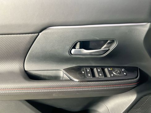 New 2025 Nissan Kicks SR w/ Illumination Package image 19