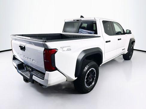 Used 2025 Toyota Tacoma TRD Off-Road image 9