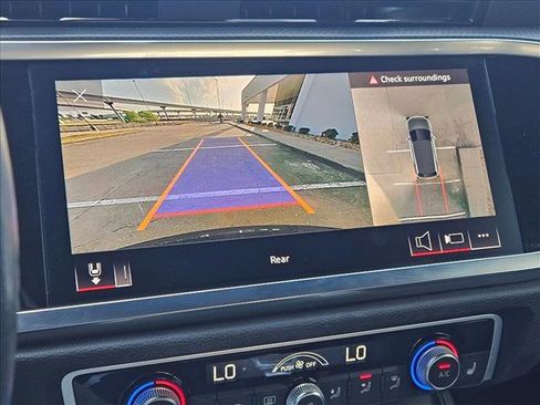 Used 2023 Audi Q3 2.0T Premium Plus w/ Premium Plus Package image 13