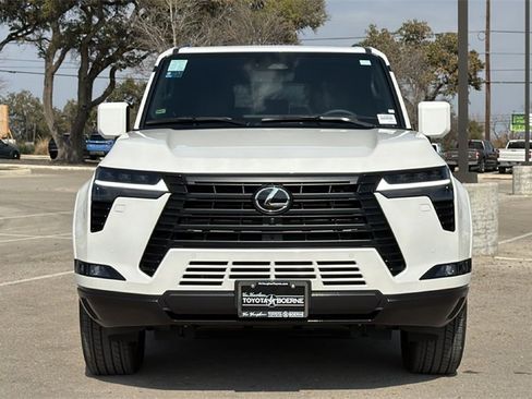 Used 2026 Lexus GX 550 w/ Cold Area Package image 2
