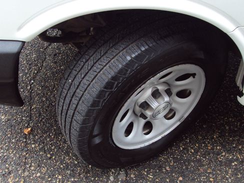 Used 2014 Chevrolet Express 1500 AWD image 31