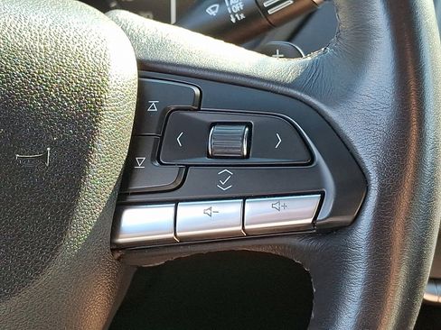 Used 2023 Cadillac XT4 Premium Luxury image 22