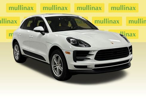 Used 2020 Porsche Macan Base image 2