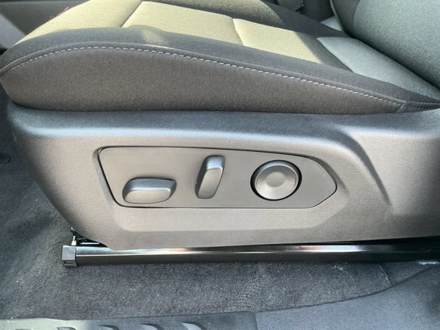 New 2026 Chevrolet Colorado W/T w/ WT Custom Package AWD/4WD image 3