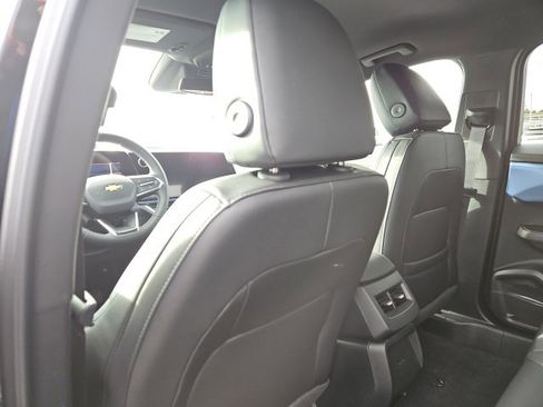 New 2026 Chevrolet Equinox EV LT image 19