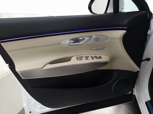 New 2026 Genesis GV70 2.5T Select image 10