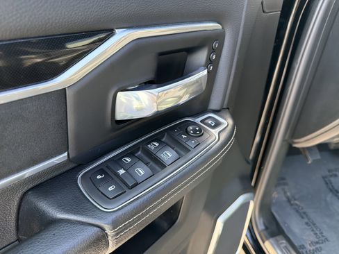 Used 2021 RAM 2500 Laramie AWD/4WD image 11