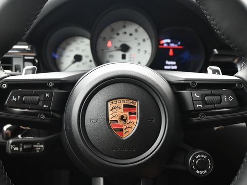 New 2026 Porsche Macan AWD/4WD image 18