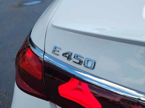 New 2026 Mercedes-Benz E 450 4MATIC Sedan image 8
