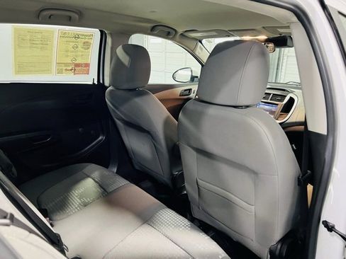 Used 2020 Chevrolet Sonic LT image 26