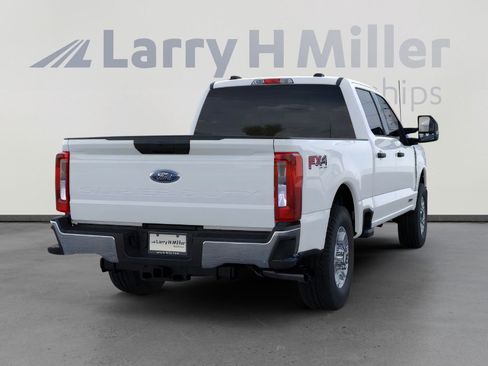 New 2026 Ford F250 XLT w/ FX4 Off-Road Package image 8