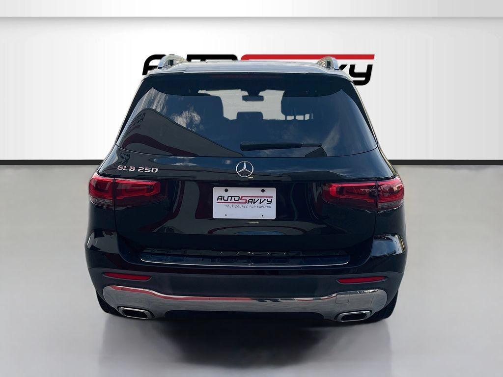 Used 2022 Mercedes-Benz GLB 250 image 6