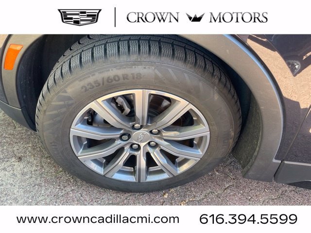 Used 2023 Cadillac XT4 Sport AWD/4WD image 9