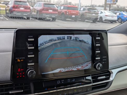 Certified 2024 Toyota Sienna XLE image 37