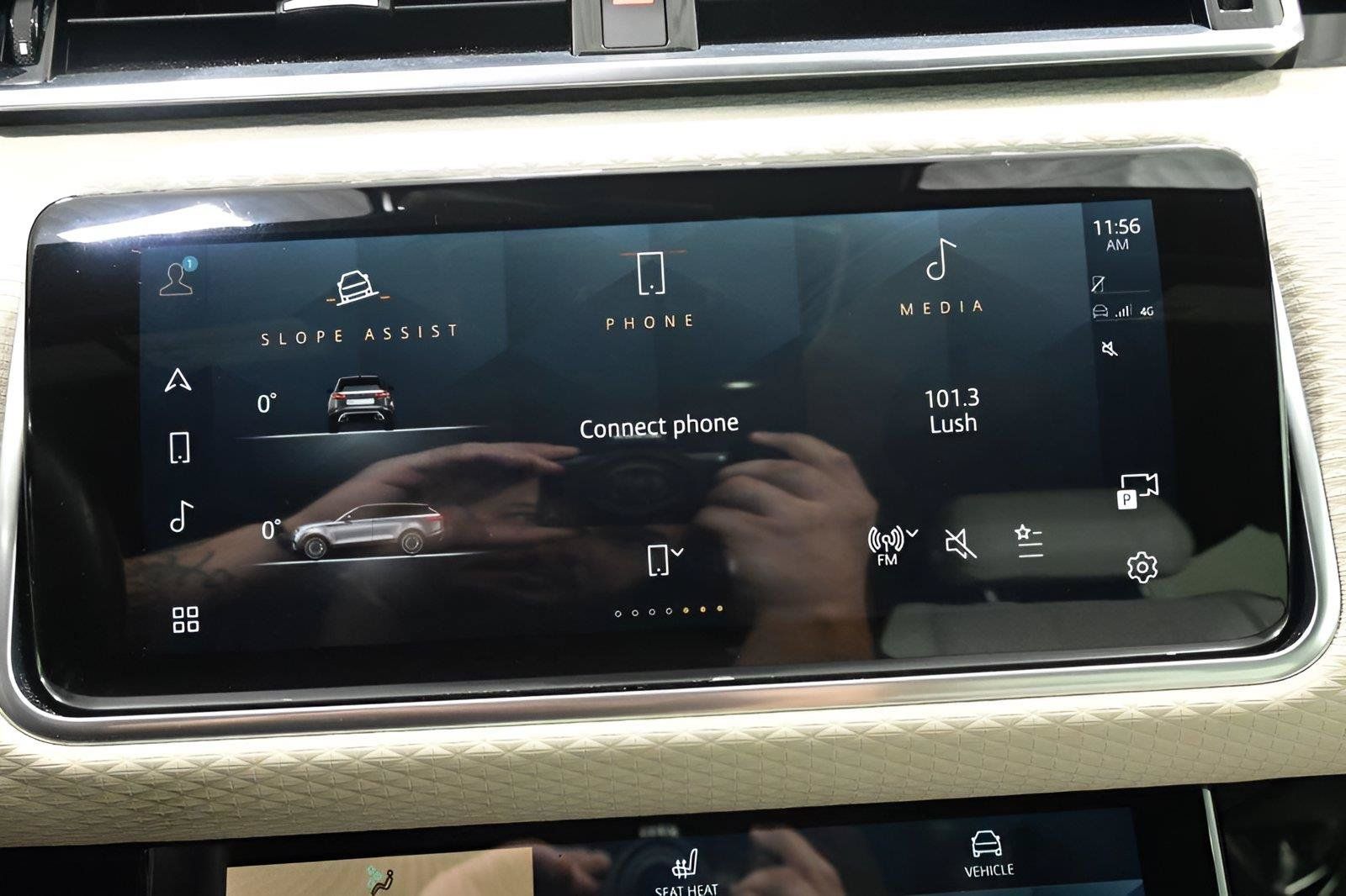 Used 2021 Land Rover Range Rover Velar R-Dynamic S AWD/4WD image 27