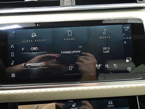 Used 2021 Land Rover Range Rover Velar R-Dynamic S AWD/4WD image 27