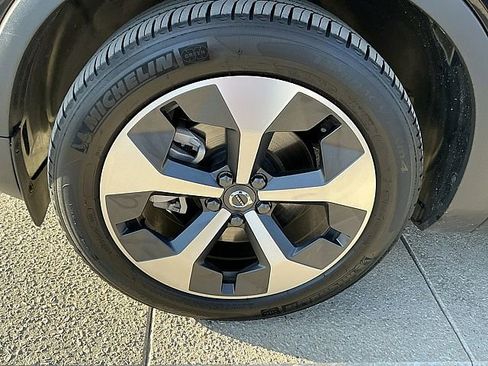 Certified 2025 Volvo XC40 B5 Plus image 13