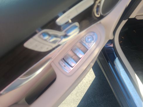 Used 2022 Mercedes-Benz GLC 300 4MATIC image 14