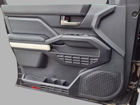 Used 2024 Toyota Tacoma TRD Off-Road image 20